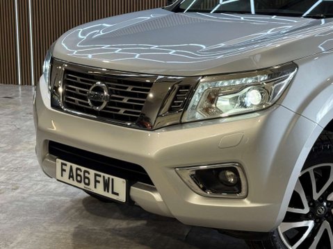 Nissan Navara 2.3 Navara Tekna dCi Auto 4WD 5dr 40