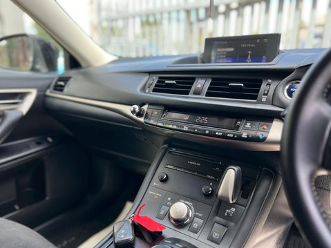 Lexus CT 200H SE 35