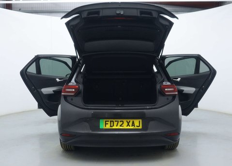 Volkswagen ID.3 Pro Performance 58kWh Family Hatchback 5dr Electric Auto (204 ps) 59