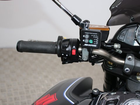 Suzuki GSX1300 B-King GSX 1300 26