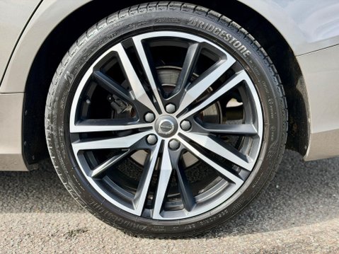 Volvo V60 2.0 D4 R-Design Auto Euro 6 (s/s) 5dr 25