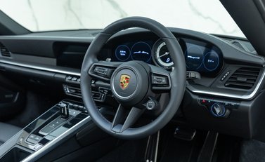 Porsche 911 Targa 4S (992) 14