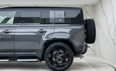 Land Rover Defender 110 V8 29