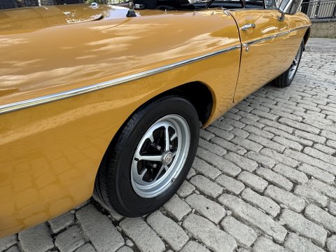 MG B ROADSTER 47