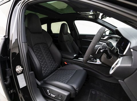 Audi RS6 Avant Carbon Black 10