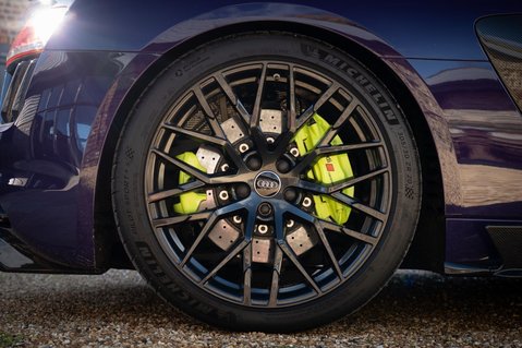 Audi R8 5.2 FSI V10 Plus S Tronic quattro Euro 6 (s/s) 2dr 11