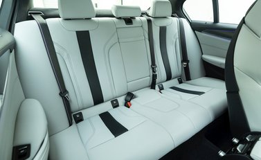 BMW M5 Competition 12