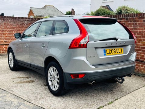 Volvo XC60 2.4 D5 SE Lux Premium SUV 5dr Diesel Geartronic AWD Euro 4 (205 ps) 5