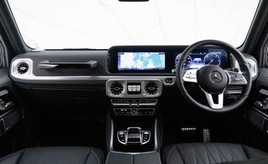 Mercedes-Benz G Series G 350 D 4MATIC AMG LINE PREMIUM 13