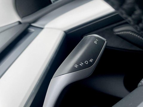 Tesla Model Y (Dual Motor) Long Range SUV 5dr Electric Auto 4WDE (384 bhp) Pan Roof - Sat 17