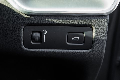 Volvo XC60 D4 MOMENTUM 15