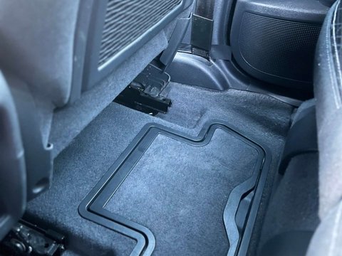 Peugeot 3008 1.6 3008 Active HDi 5dr 33