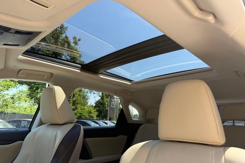 Lexus RX 450H LUXURY - PANORAMIC SUNROOF - RARE COLOUR COMBO 3