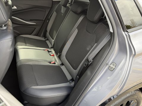 Vauxhall Grandland 1.2 Turbo GS Line 5dr 37