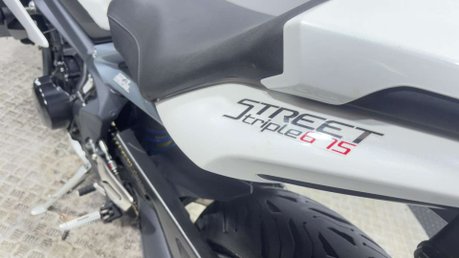 Triumph Street Triple 2016 66 plate 13k new MOT serviced quickshifter and exhaust 49