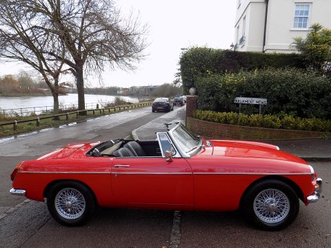 MG MGB MKII ROADSTER 47