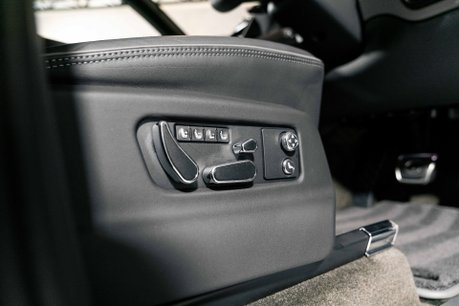 Bentley Bentayga V8 S. NOW SOLD. SIMILAR REQUIRED. PLEASE CALL 01903 254800. 43