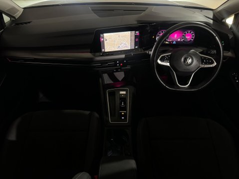 Volkswagen Golf STYLE ETSI DSG 10
