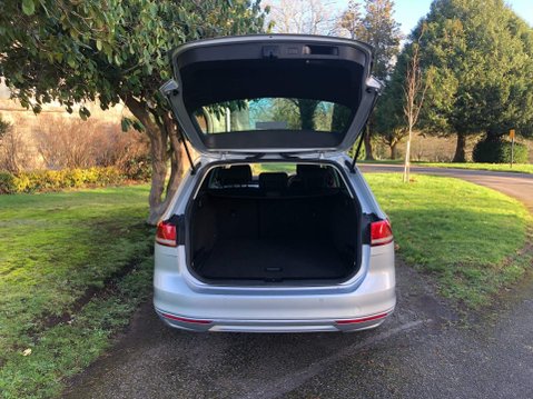 Volkswagen Passat SE BUSINESS TDI BLUEMOTION TECH DSG 21