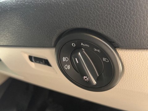 Volkswagen Transporter T32 TDI KOMBI HIGHLINE BMT 23