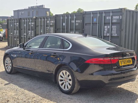 Jaguar XF 2.0d Portfolio Saloon 4dr Diesel Auto Euro 6 (s/s) (163 ps) 4