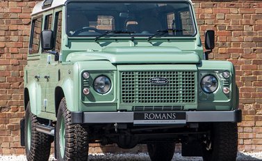 Land Rover Defender 110 Heritage Station Wagon 1