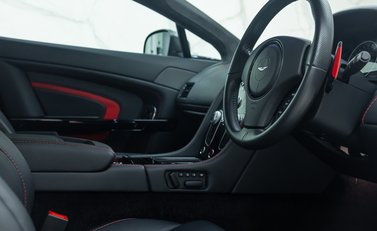 Aston Martin V12 Vantage s 13