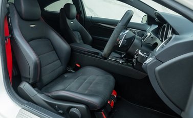 Mercedes-Benz C63 AMG Black Series 10