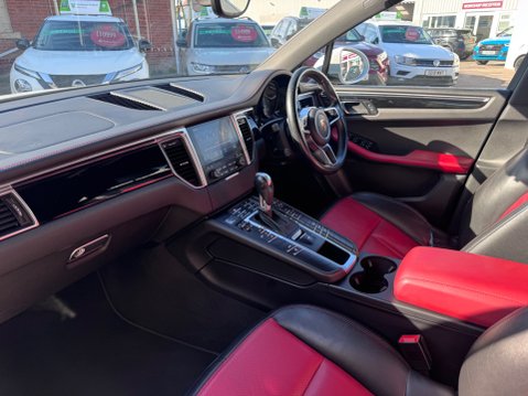 Porsche Macan D S PDK 13