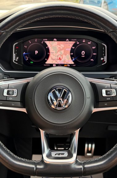 Volkswagen Tiguan R-LINE TECH TSI EVO DSG -CAMERA -FULL VW SERVICE HISTORY  