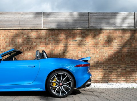 Jaguar F-Type SVR Convertible 27