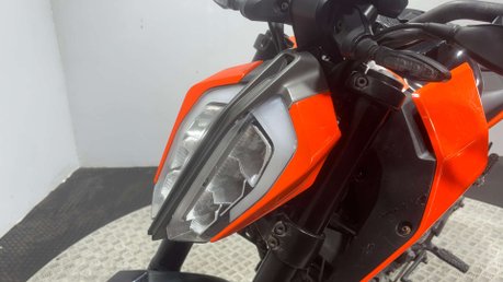 KTM Duke 2020 ONLY 10K RUNNING PROJECT BIKE SPARES OR REPAIR 125CC 26