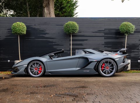 Lamborghini Aventador SVJ LP 770-4 ROADSTER 3