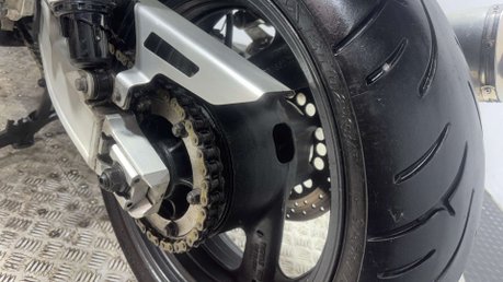 Yamaha XJR1300 2001 37K 1 OWNER NEW MOT SERVICED MUSCLE BIKE 1300CC 41