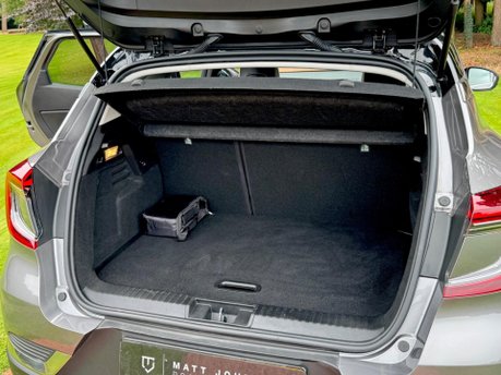 Renault Captur TECHNO E-TECH 31