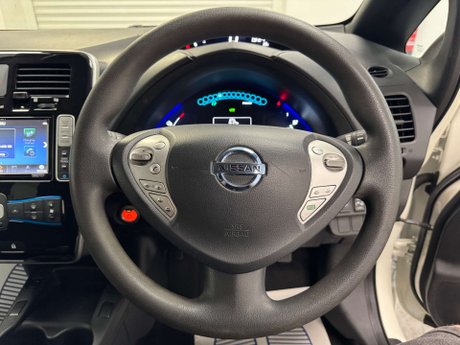 Nissan LEAF Leaf Black Edition 5dr 12