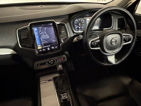 Volvo XC90 D5 MOMENTUM AWD 12