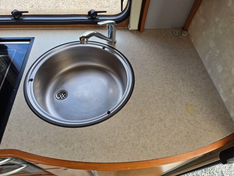Bessacarr E410 Motor Home 29