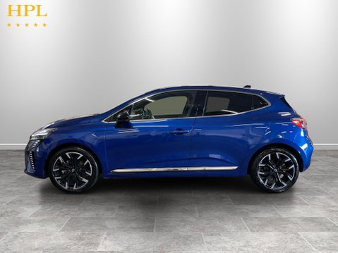 Renault Clio 1.6 E-TECH techno Hatchback 5dr Petrol Hybrid Auto Euro 6 (s/s) (145 ps) 4