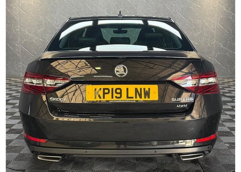 Skoda Superb 2.0 TSI SportLine Hatchback 5dr Petrol DSG 4WD Euro 6 (s/s) (272 ps) 7