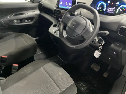 Peugeot Partner PROFESSIONAL PREMIUM PLUS L1 13