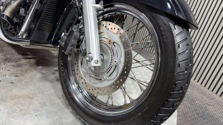 Honda VT750 C SHADOW CUSTOM 2010 ONLY 19K MOT NOV 2027 SERVICED 750CC 41