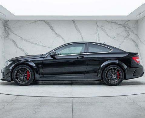 Mercedes-Benz C63 AMG BLACK SERIES 
