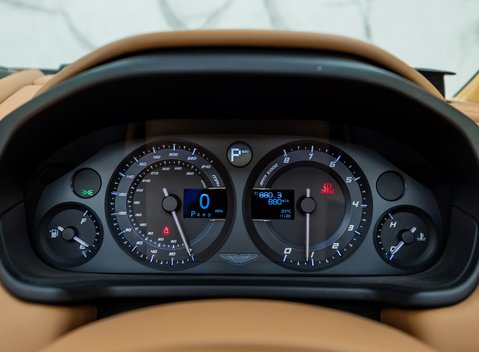 Aston Martin Vanquish Zagato Speedster 16