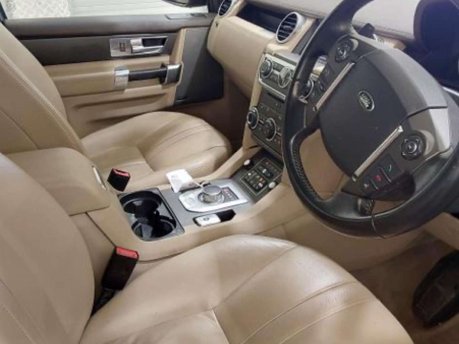 Land Rover Discovery 3.0 Discovery SE Tech SDV6 Auto 4WD 5dr 4