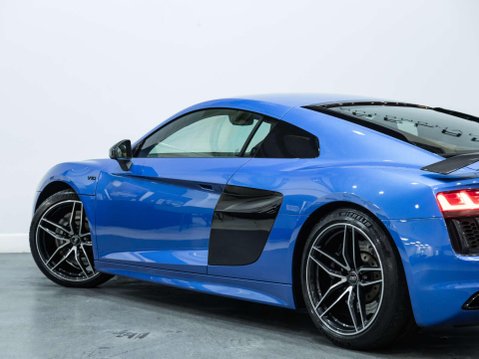Audi R8 5.2 FSI V10 Coupe 2dr Petrol S Tronic quattro Euro 6 (s/s) (540 ps) 29