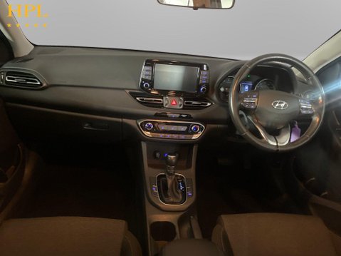 Hyundai i30 1.0 T-GDi MHEV SE Connect Hatchback 5dr Petrol Hybrid DCT Euro 6 (s/s) (120 18