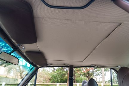 Mercedes-Benz S Class 300 SEL 6.3 29