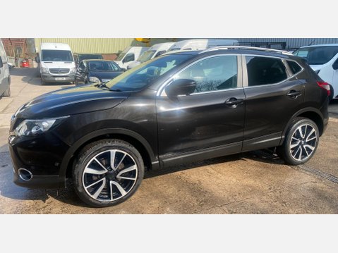 Nissan Qashqai 1.6 dCi Tekna SUV 5dr Diesel Manual 2WD Euro 6 (s/s) (130 ps) 14