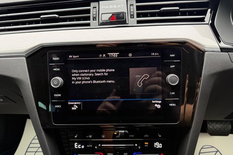 Volkswagen Passat GTE DSG - VAT Q - 1 OWNER - PLUG IN HYBRID - 3 IN STOCK 50